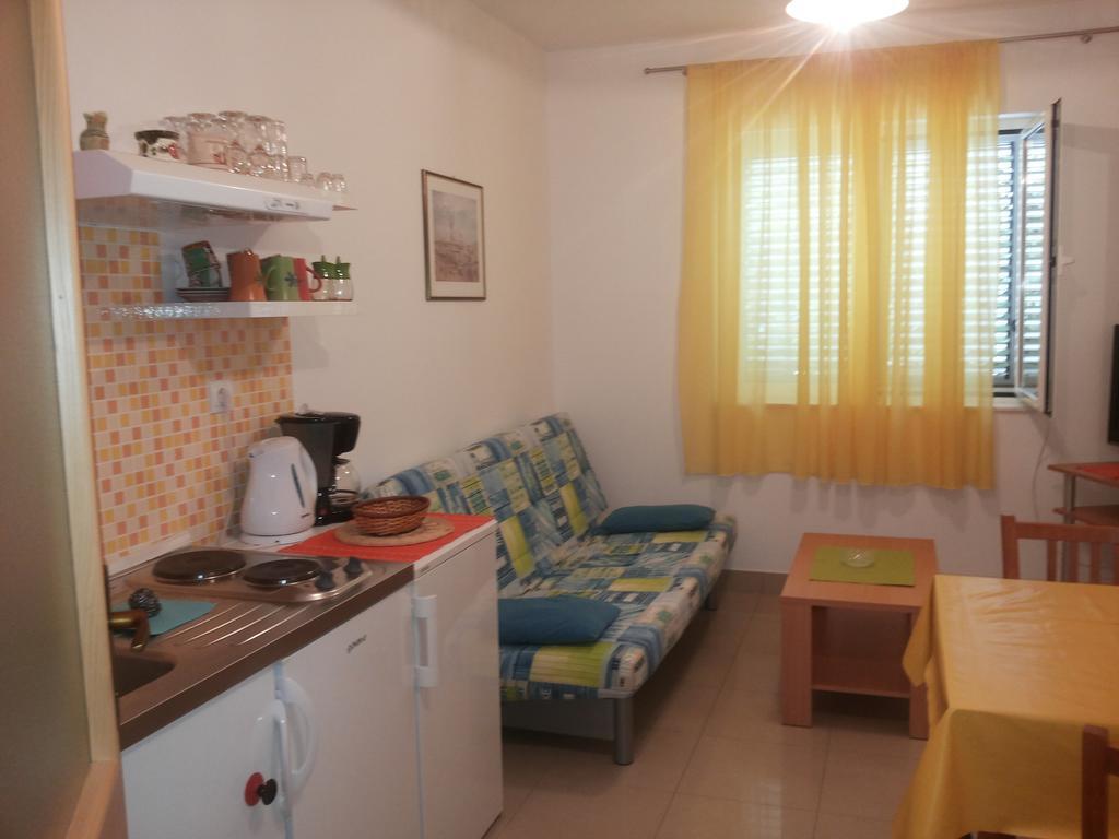 Apartment Gotovina Biograd Na Moru Habitación foto