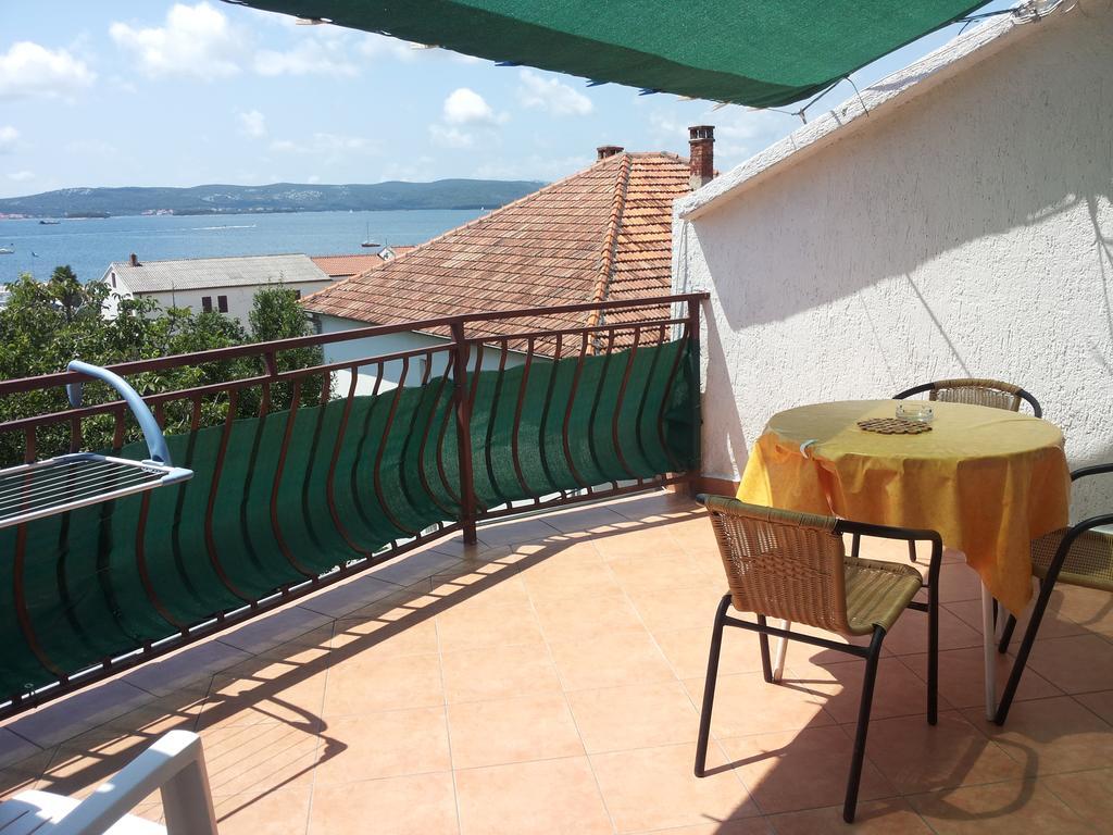 Apartment Gotovina Biograd Na Moru Habitación foto