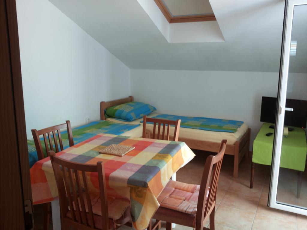 Apartment Gotovina Biograd Na Moru Habitación foto